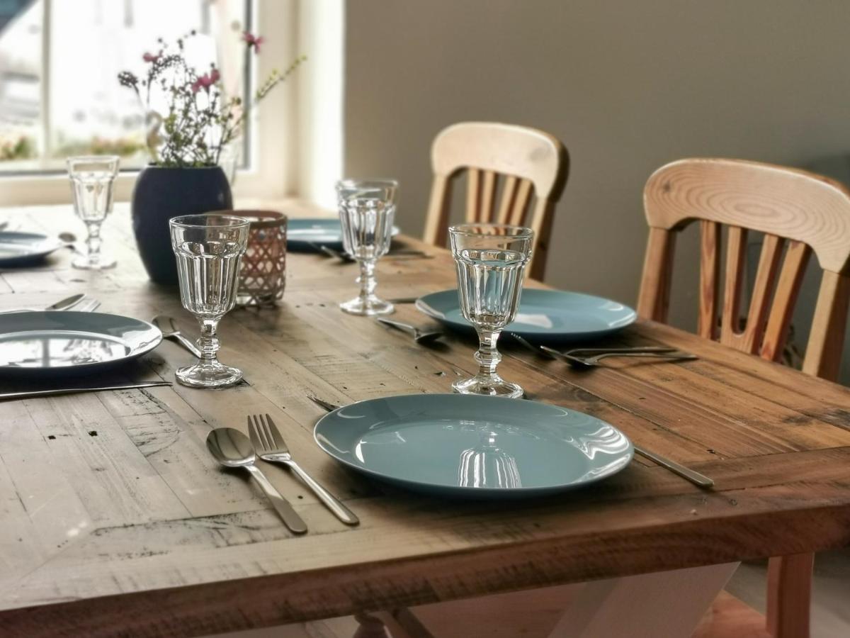 Ferienglueck An Der Nordsee Buche Deine Erdgeschoss-Ferienwohnung Mit Kamin Terrasse Und Eingezaeuntem Garten Fuer Unvergessliche Auszeiten Altfunnixsiel Exterior foto